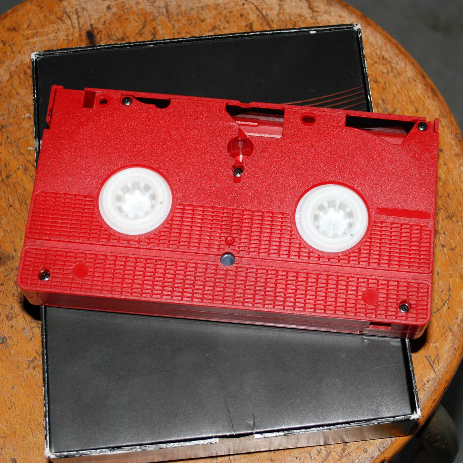Tool Salival 2000 Red NTSC VHS Boxset US Volcano 61422-31158-2 missing CD 15